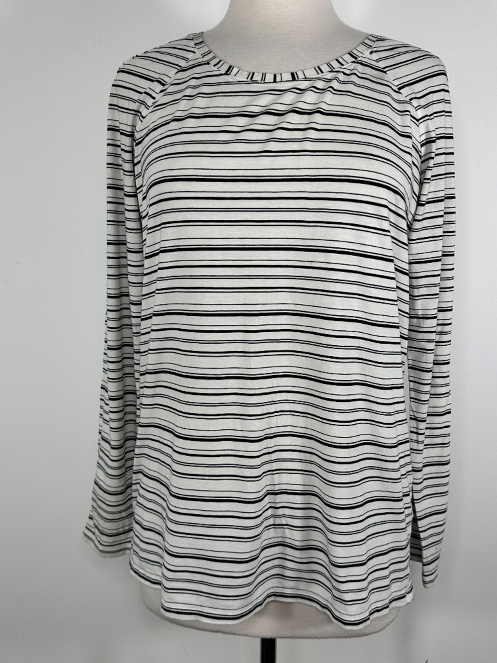 Lululemon Shirt Women 8? White Black Striped Stretch Logo Emerald Long Sleeve